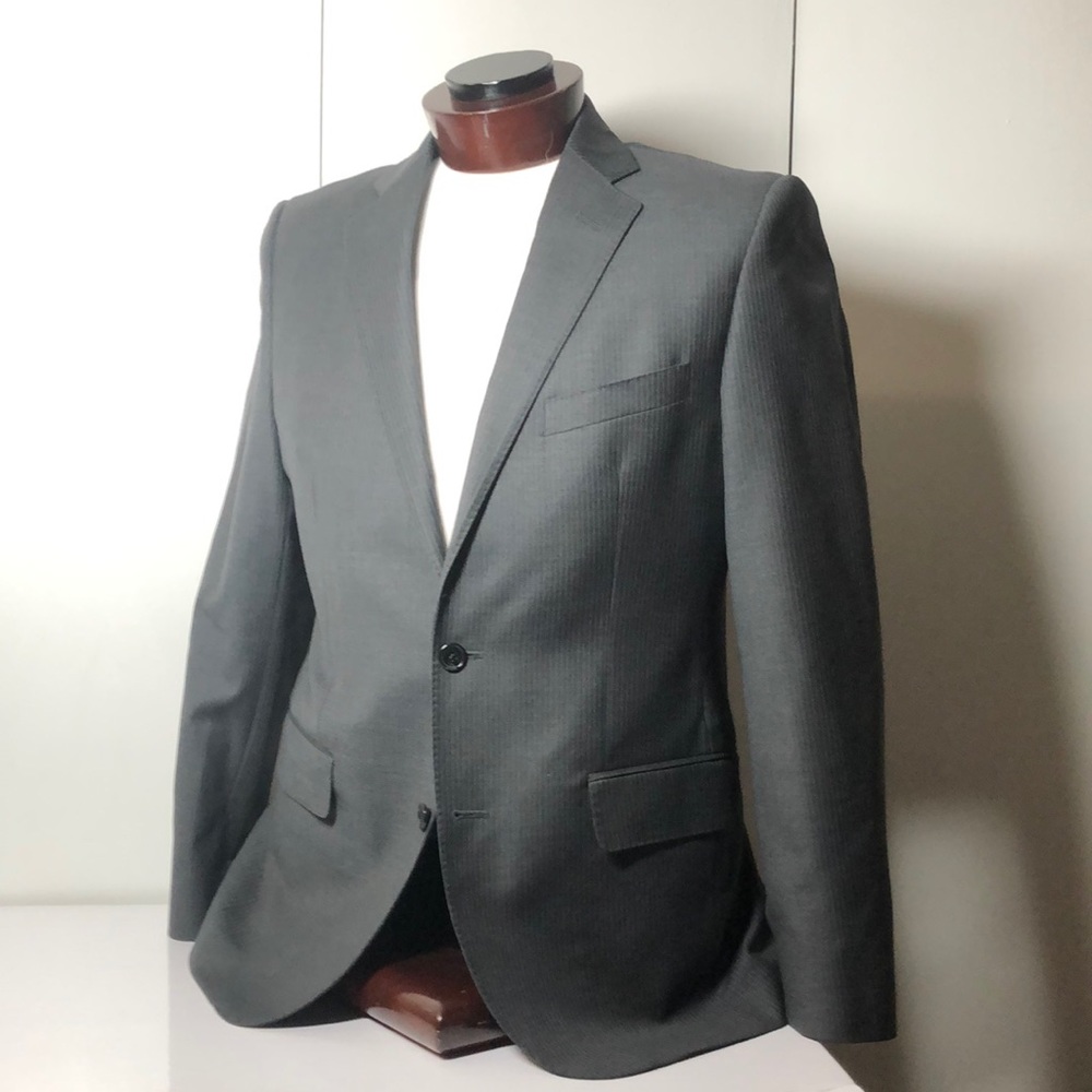 2 button saks fifth avenue zenga suit 40R 33W flat front no cuff grey pinstripe
